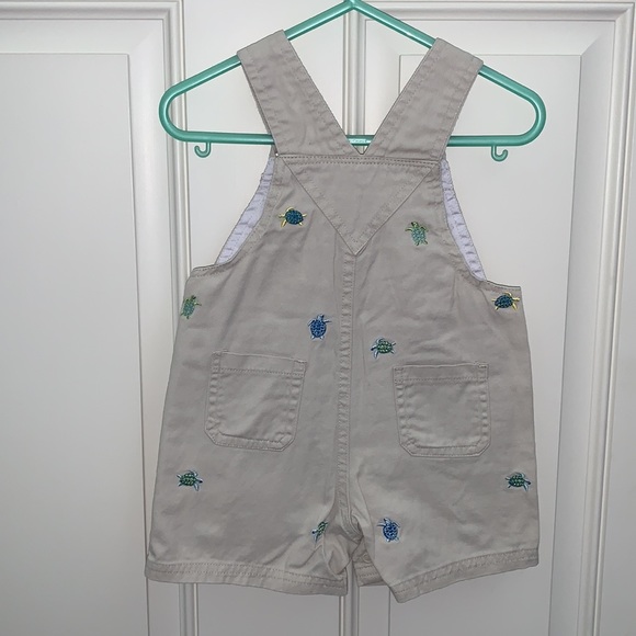 bt Kids,6-9m, Tan Coverall Shorts, Embroid. Blue & Green Turtles, Adjust. Straps - Picture 5 of 10
